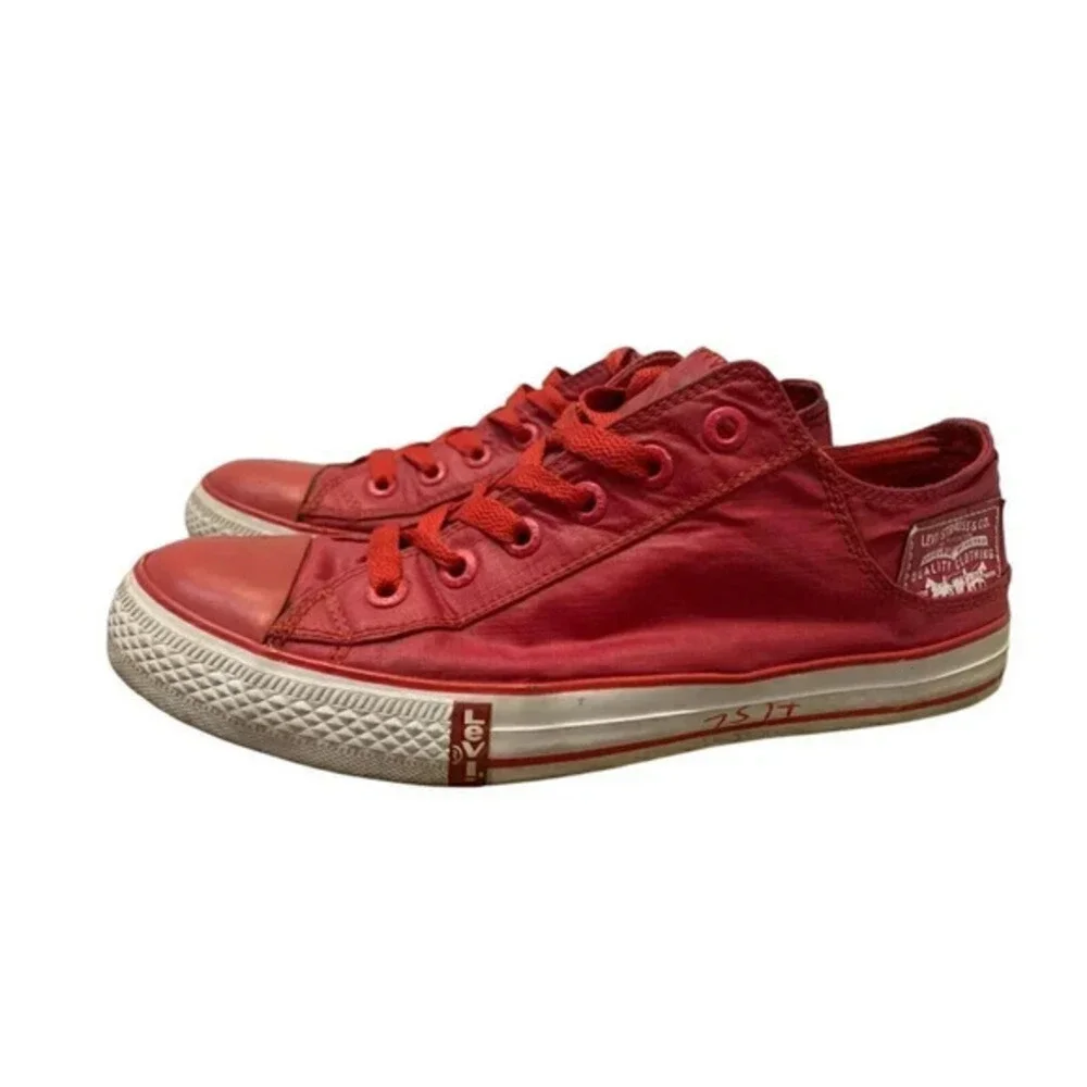 Size 9.5 Levi Strauss & Co. Leather Men's Low Tops Shoes - Picture 1 of 8
